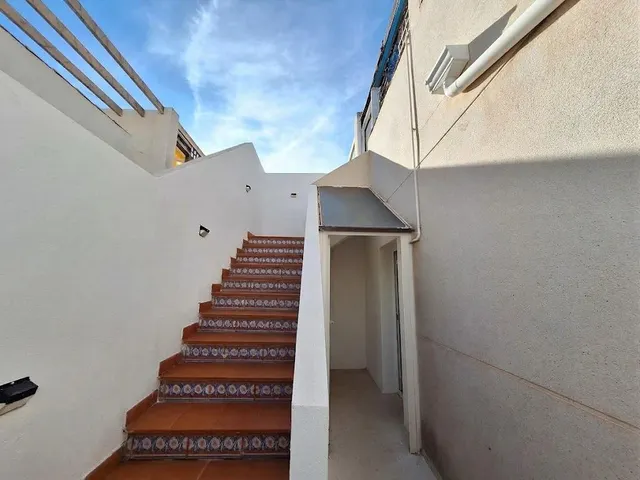 Chalet pareado con amplia parcela y grandes posibilidades de ampliación en Castalla internacional — 24