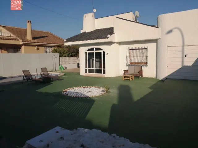 SE VENDE CHALET EN LOS NAREJOS CON DOS habitaciones, UN ASEO Y TERRAZA EXTERIOR — 3