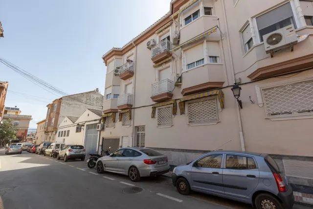 Plaza de aparcamiento de 25 m2 en Armilla (Granada) – acceso por calle málaga — 6