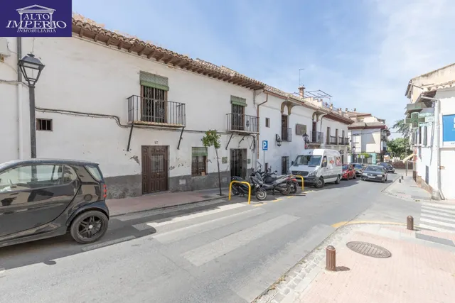 EXCEPCIONAL OPORTUNIDAD EN PLENO CENTRO DE HUÉTOR VEGA - foto 2