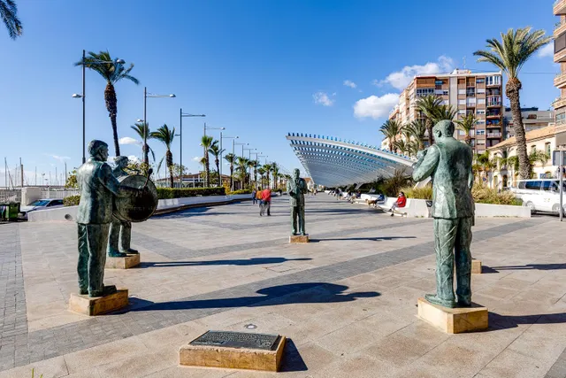 Venta de amplio apartamento seminuevo Ed.Torreaguas Torrevieja — 50