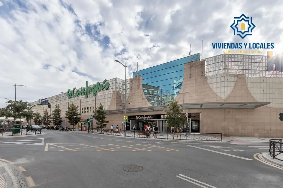 LOCAL COMERCIAL EN ARABIAL JUNTO HIPERCOR