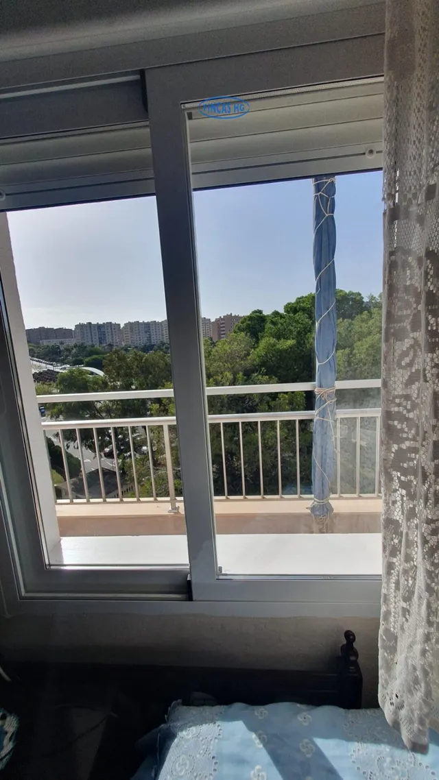 Amplio piso con tres dormitorios en playa de san juan — 25