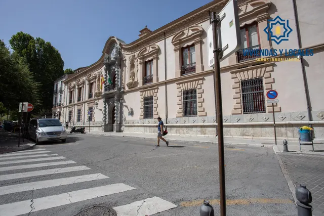Plaza de garaje en pleno centro de Granada — 7