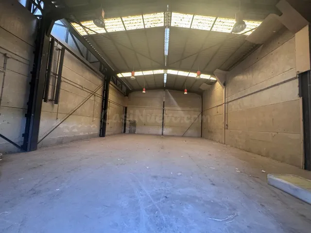SE VENDE NAVE INDUSTRIAL EN POLIGONO RONDA OESTE - foto 2