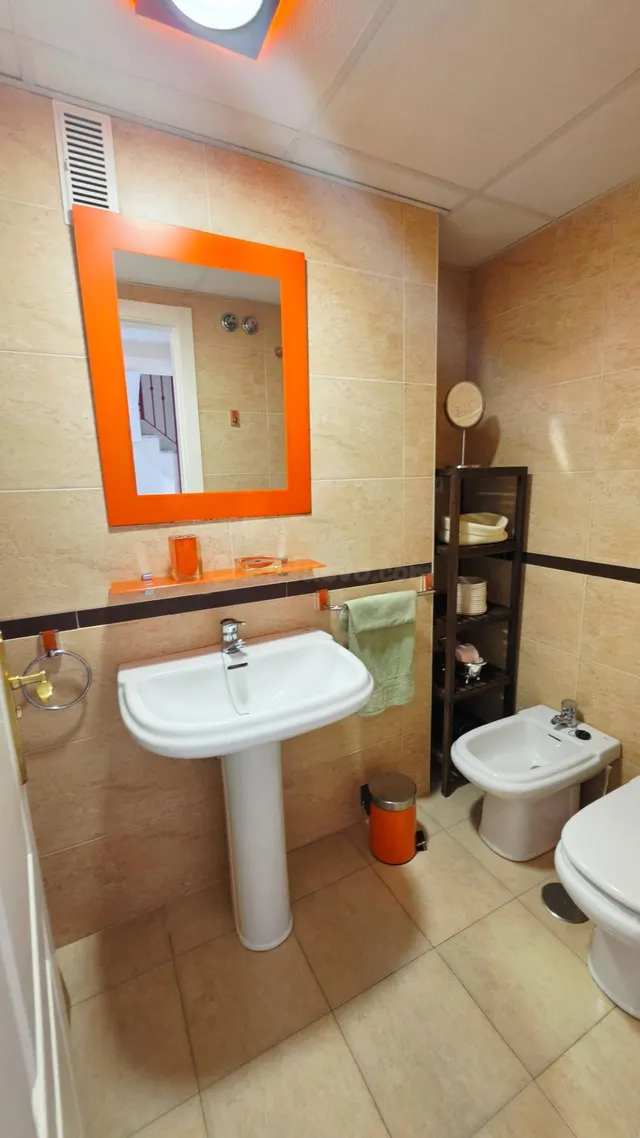 Ático dúplex de 4 dormitorios en alquiler de larga temporada - foto 4