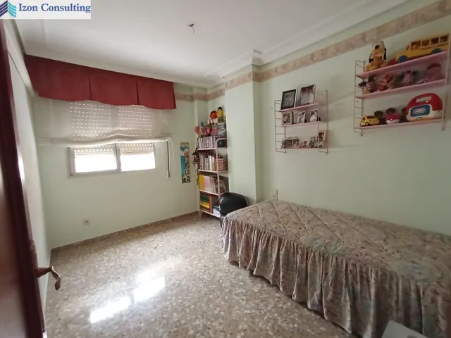 Gran oportunidad en Albacete: 4 dormitorios, 2 baños y para entrar a vivi — 13
