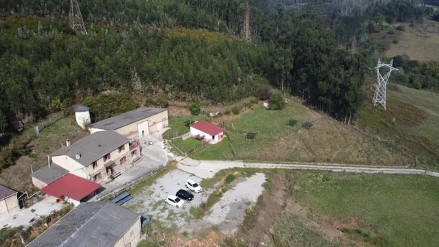 4 Naves, 21.000 m2 de Finca y Casa de 5 habitaciones en Serín, Gijón — 9