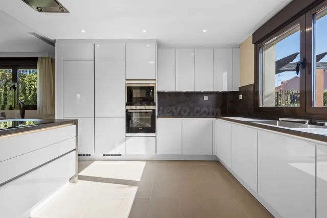 Villa 4 habitaciones 276m² en venta - Valle Romano Golf — 5
