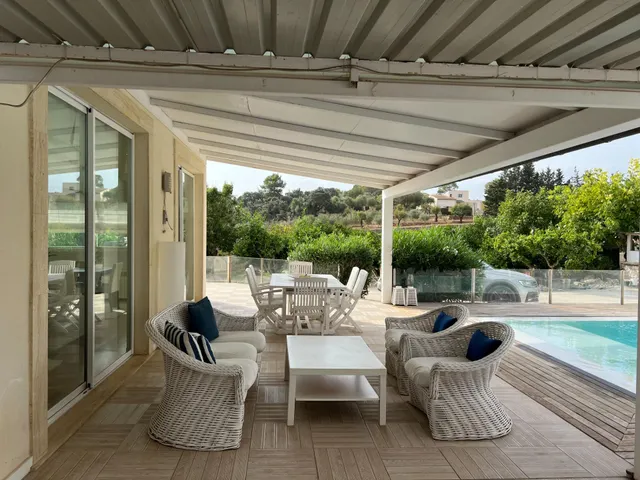 FINCA RÚSTICA EN VENTA CON PISCINA Y JARDÍN — 50