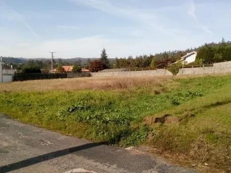 TERRENO LLANO EN ZONA DE ROXOS