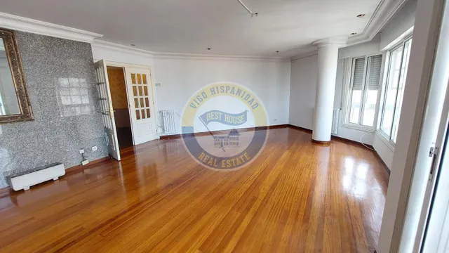 PISAZO DE LUJO CON GARAJE EN ROSALÍA DE CASTRO – VIGO — 39