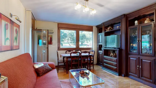 PISO en VENTA en ZARAGOZA - Avenida Navarra (Ref.: 00932) — 2