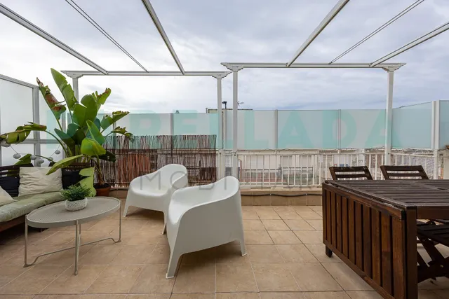 Ático exclusivo con dos terrazas y vistas al mar en el centro de Badalona — 7