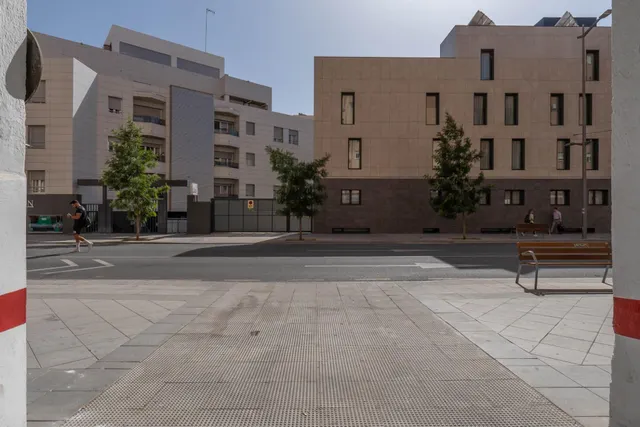 Alquiler plaza de aparcamiento para moto en Arabial — 45