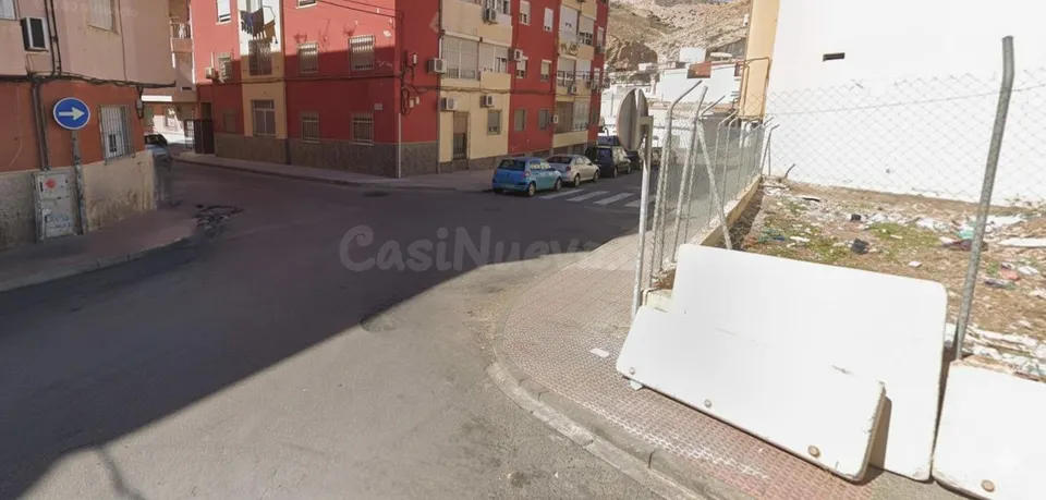CASA EN VENTA EN ALMERIA