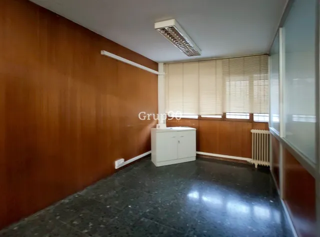 3 LOCALES COMERCIALES EN  ZONA INSTITUT — 29