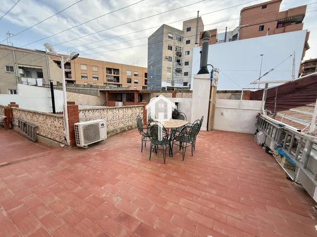 Espectacular casa pareada reformada en san vicente del raspeig: 142m2, 5 dormitorios, patio y terraza con solárium — 49