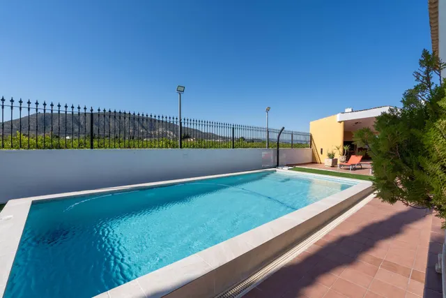 Magnífico Chalet en Orihuela – Listo para Entrar a Vivir — 35
