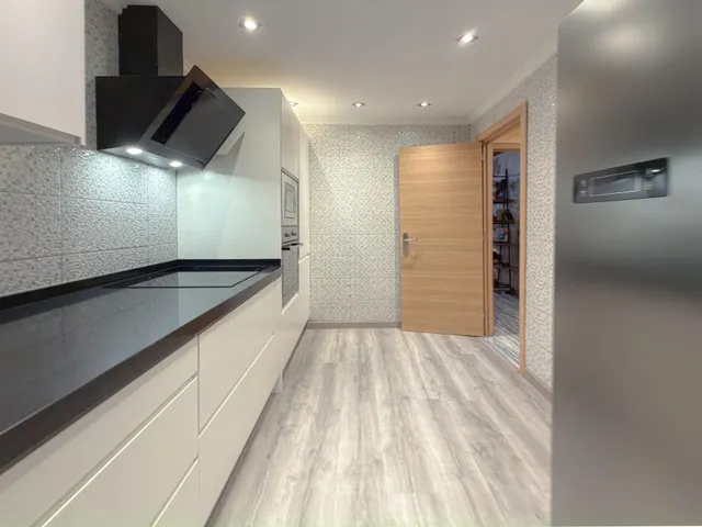 Acequion! Impresionante apartamento reformado con diseño vanguardista y toques rústicos + Enorme terraza con vistas laterales al mar y piscina comunitaria (150 mts playa) — 17