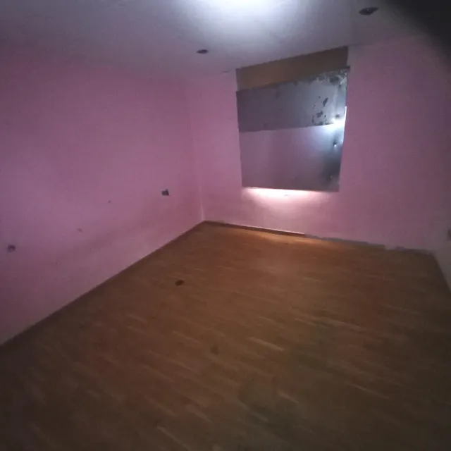 Piso a reformar con cuatro habitaciones. — 10