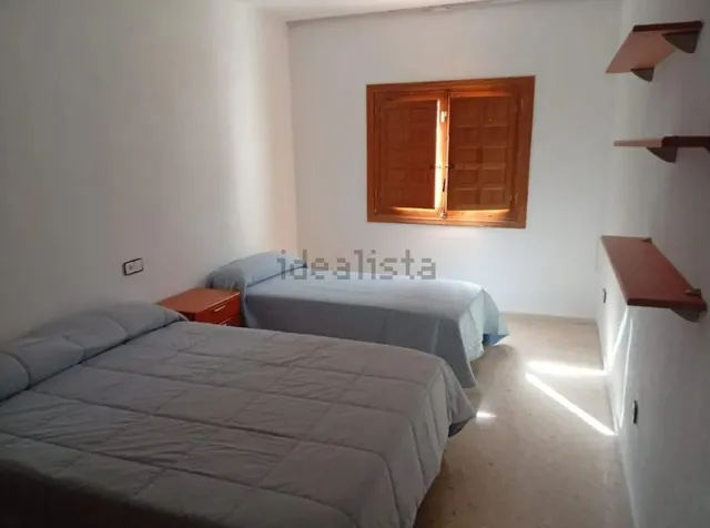 Alquiler de chalet independiente con piscina y parcela de 2.300m2 — 17
