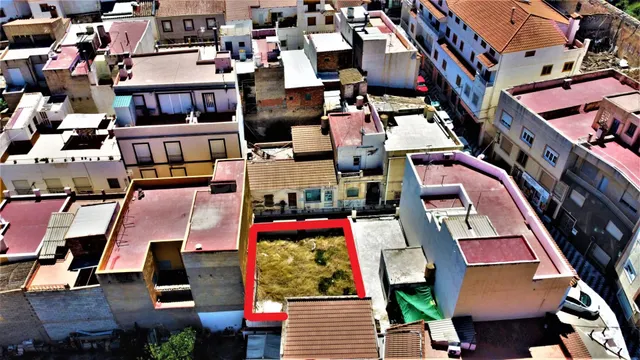 Solar en venta con emocionante proyecto de local y casa en e