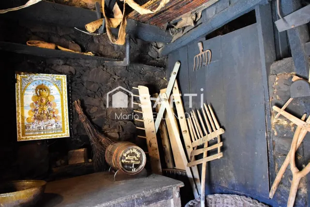 FABULOSA CASA DE PIEDRA TOTALMENTE REFORMADA — 44