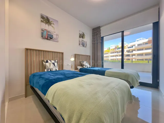 APARTAMENTO DE 3 DORMITORIOS 2 BAÑOS +2 PLAZAS DE GARAJES EN ORIHUELA COSTA (PLAYA FLAMENCA) — 31
