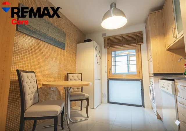 Exclusivo Dúplex en el Corazón de Avenida de España - foto 4