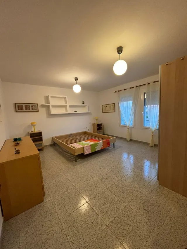 Luminoso y acogedor piso con ascensor en Castillo del Romeral, listo para entrar a vivir — 12
