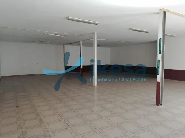 Venta de Local Comercial en Castilblanco, Badajoz. - foto 3