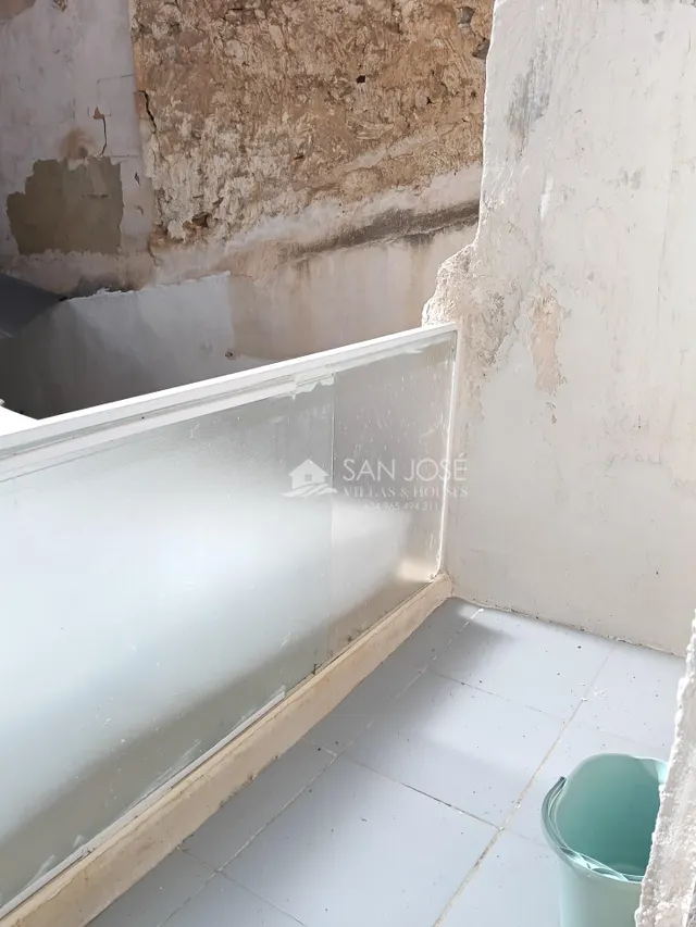Se vende encantadora casa semi reformada en el corazón de Aspe — 28