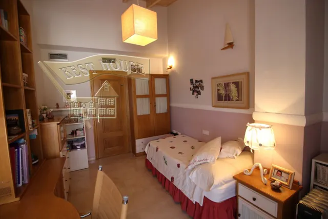 EXCLUSIVO CHALET ESQUINERO EN LA PATACONA — 37