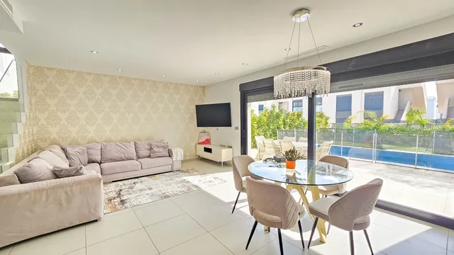 Villa con piscina privada, Alicante, Rojales, Ciudad Quesada. 3 habitaciones, 88 m2, 8,6 kilómetros del mar — 5