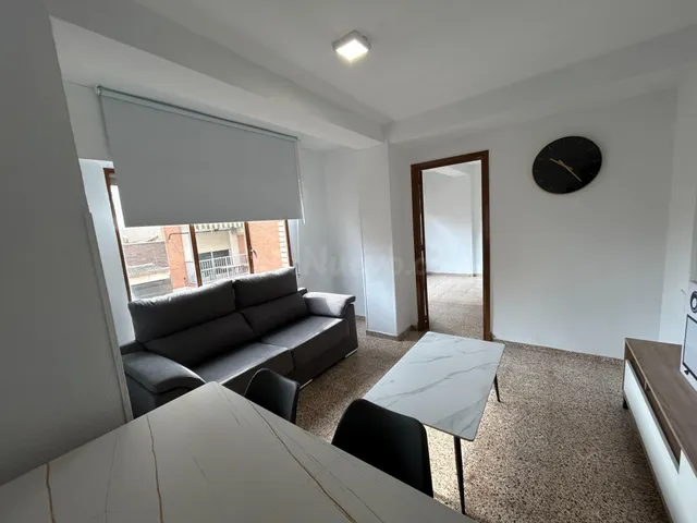 Amplio y Acogedor Piso de 4 habitaciones en el Corazón de la Ciudad — 3