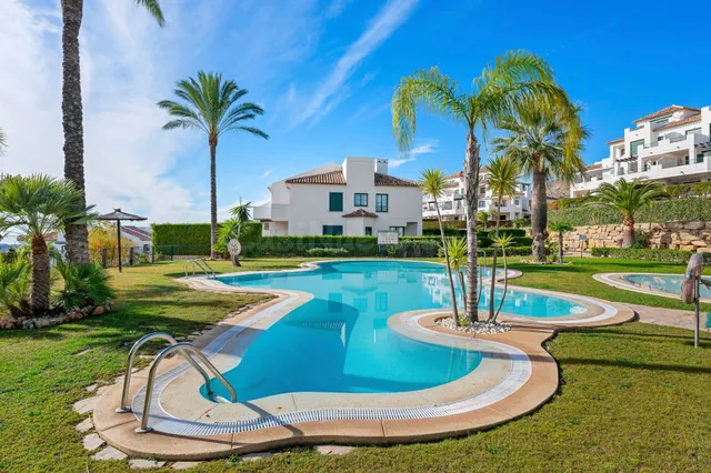 Apartamento 1 habitación 87m² en venta - Sierra cortina — 28