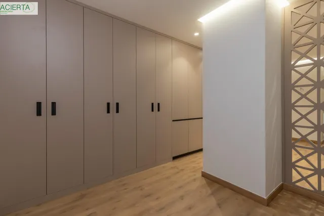 Moderno estudio tipo loft en urbanización villa pineda - zona villarejo — 11