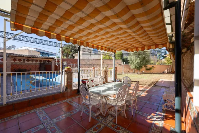 FANTÁSTICO CHALET JUNTO AL PTS — 2