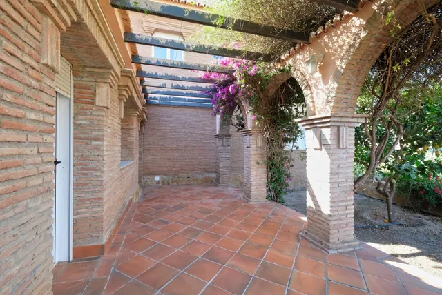 Espectacular chalet-cortijo con encanto, piscina y vistas a Sierra Nevada en Padul — 13