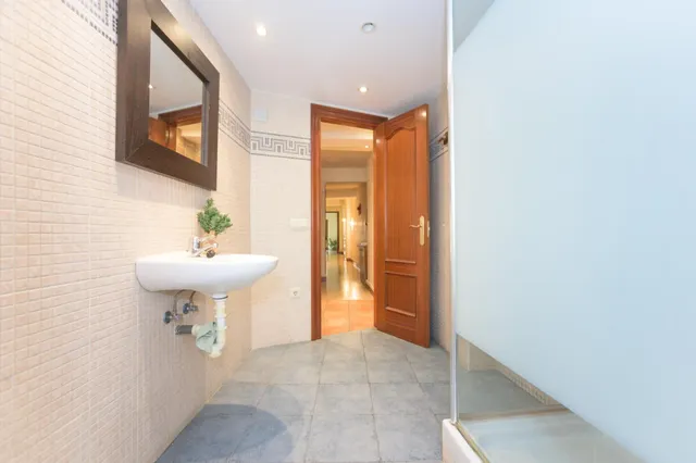 Piso en calle San Lorenzo, Pamplona — 27