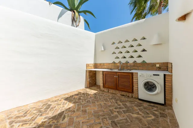 Villa de Estilo Finca Mediterránea con Vistas al Mar en Moraira — 15