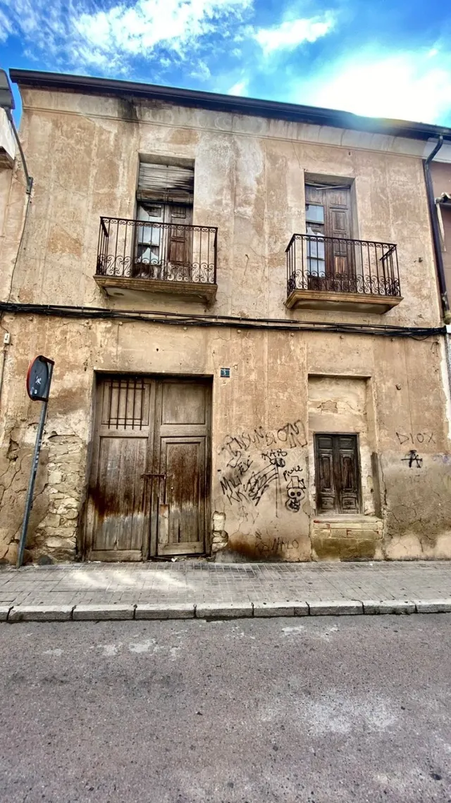 Casa adosada para reformar — 2