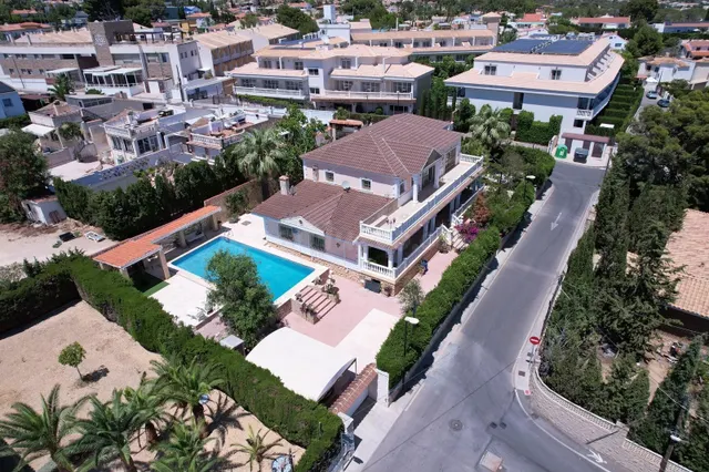 CHALET INDEPENDIENTE DE LUJO EN ALQUILER EN LA NUCÍA | 6 DOR - foto 3