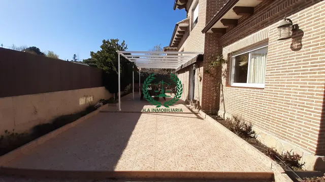 CHALET INDEPENDIENTE AMUEBLADO EN ALQUILER PEDREZUELA — 8