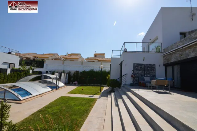 Chalet en Polop en urbanizacion Alberca — 2