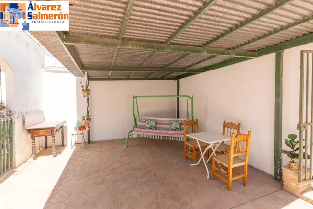 Casa con gran solar — 46