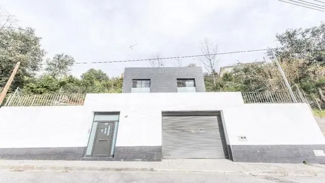 CASA EN VENTA OKUPADA EN SANT PERE DE VILAMAJOR — 22