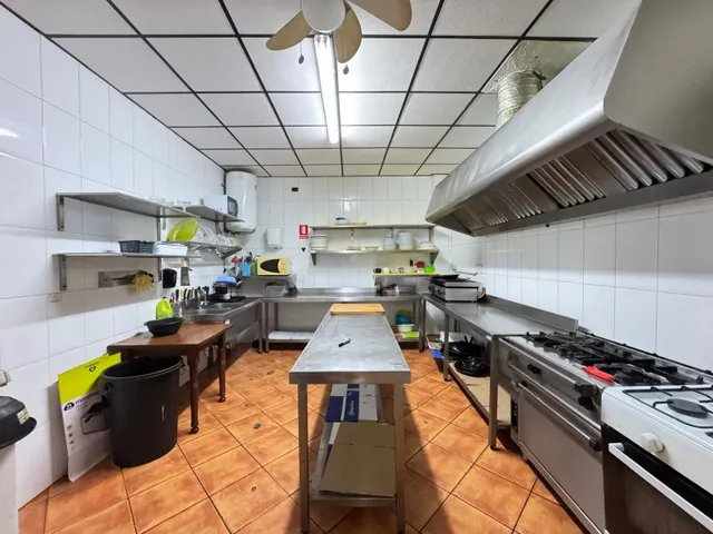 Local comercial 159m² en venta - Estacion de autobuses — 27