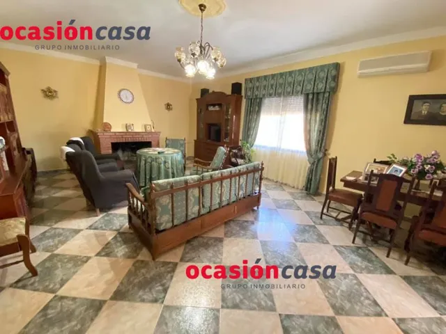Espectacular parcela con casa, piscina y olivos — 10